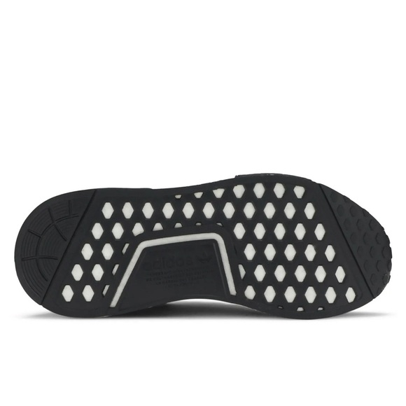 Adidas vivid pink NMD R1 sneakers - size 7.5 M / 9 W - Picture 5 of 10